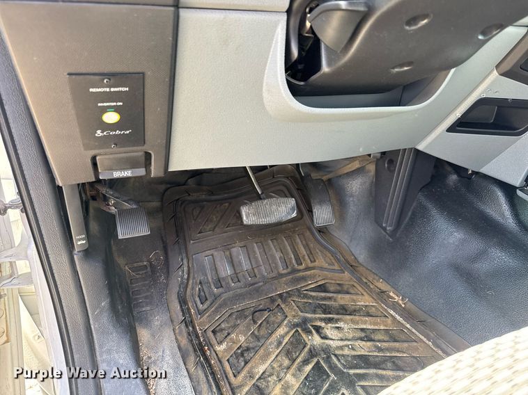 image for item EQ1402 2016 Ford F250 Super Duty  Crew Cab utility bed pickup truck