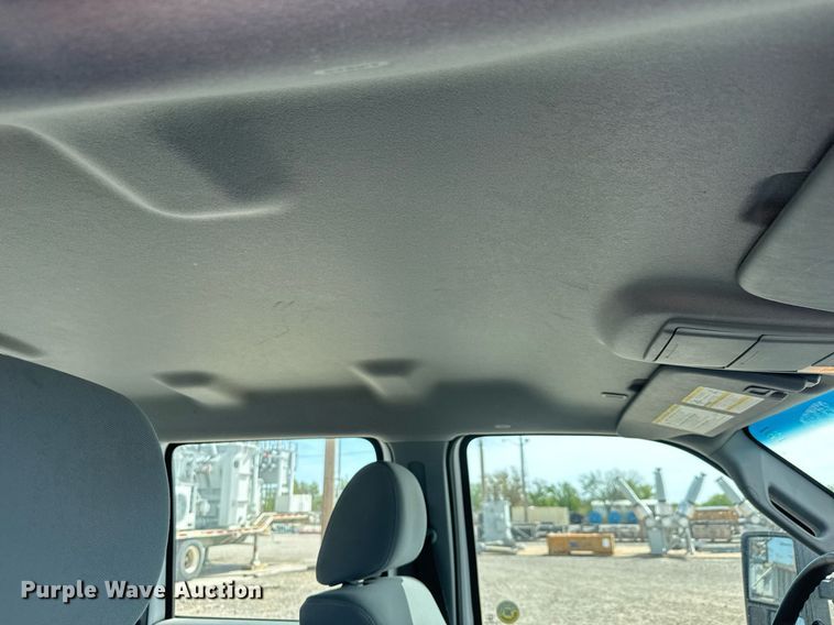 image for item EQ1402 2016 Ford F250 Super Duty  Crew Cab utility bed pickup truck