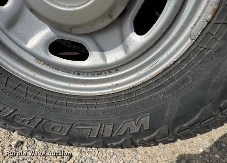 image for item EQ1402 2016 Ford F250 Super Duty  Crew Cab utility bed pickup truck