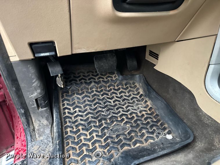 image for item EQ1417 2011 Ford F150 SuperCrew pickup truck