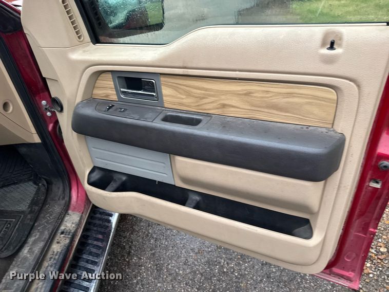 image for item EQ1417 2011 Ford F150 SuperCrew pickup truck