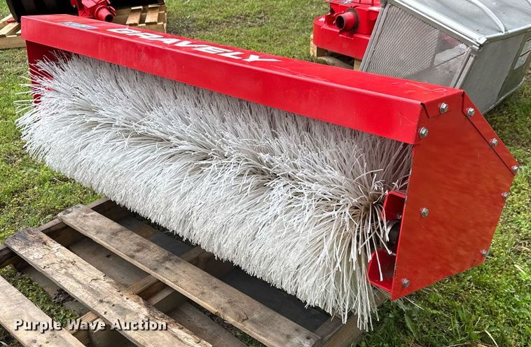 image for item EQ1440 Gravely Pro-QXT 985911 walk behind tractor