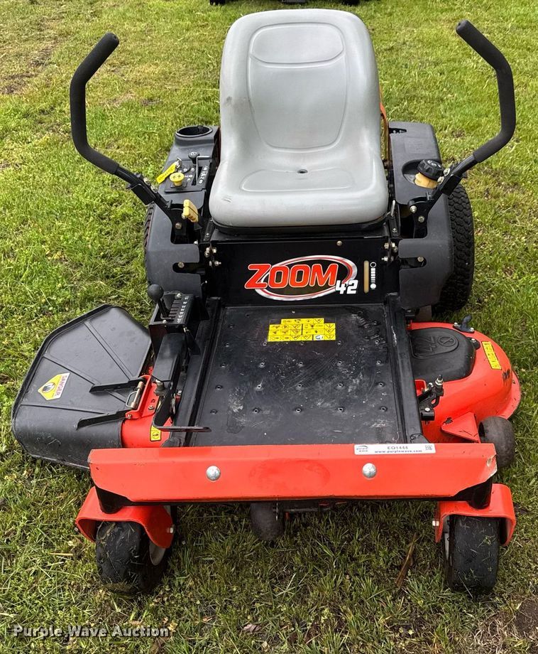 image for item EQ1444 Ariens Zoom 42 ZTR lawn mower