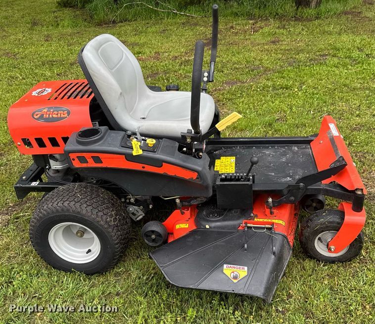 image for item EQ1444 Ariens Zoom 42 ZTR lawn mower