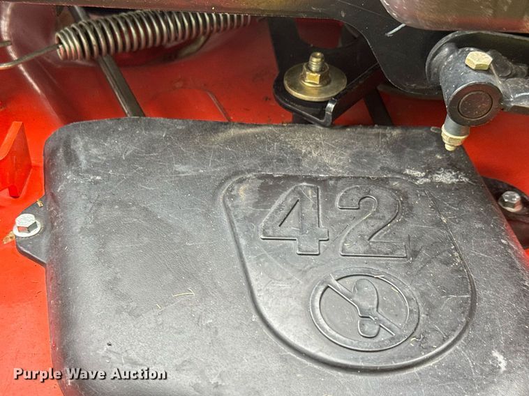 image for item EQ1444 Ariens Zoom 42 ZTR lawn mower