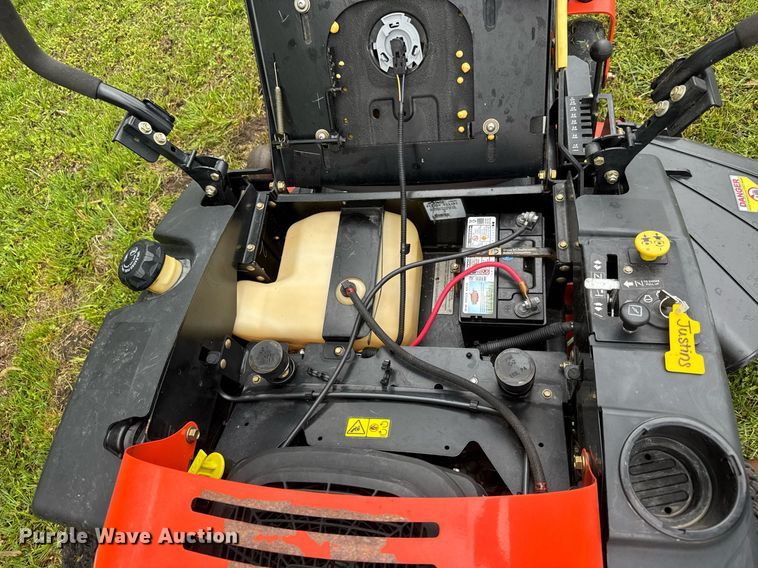 image for item EQ1444 Ariens Zoom 42 ZTR lawn mower