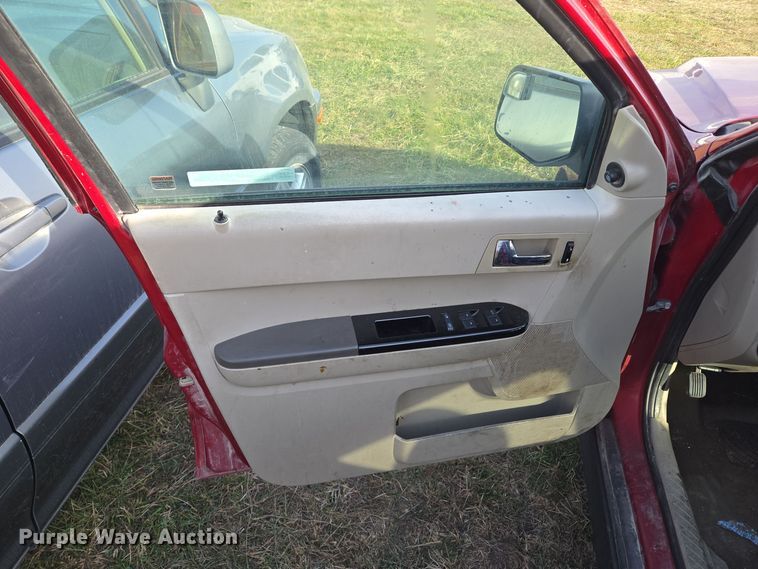 image for item EQ3843 2008 Mazda Tribute SUV