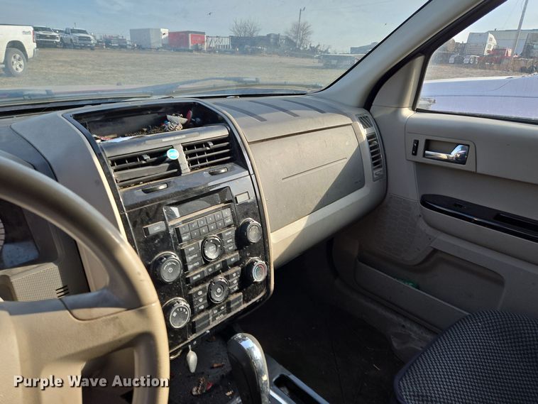 image for item EQ3843 2008 Mazda Tribute SUV