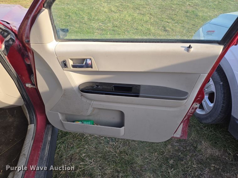 image for item EQ3843 2008 Mazda Tribute SUV