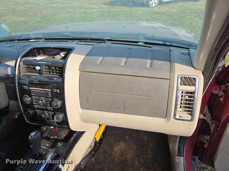 image for item EQ3843 2008 Mazda Tribute SUV