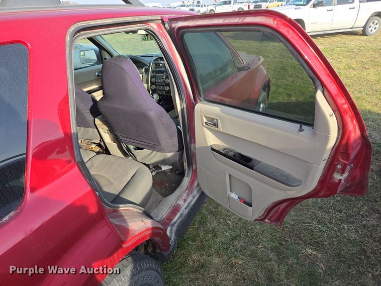 image for item EQ3843 2008 Mazda Tribute SUV