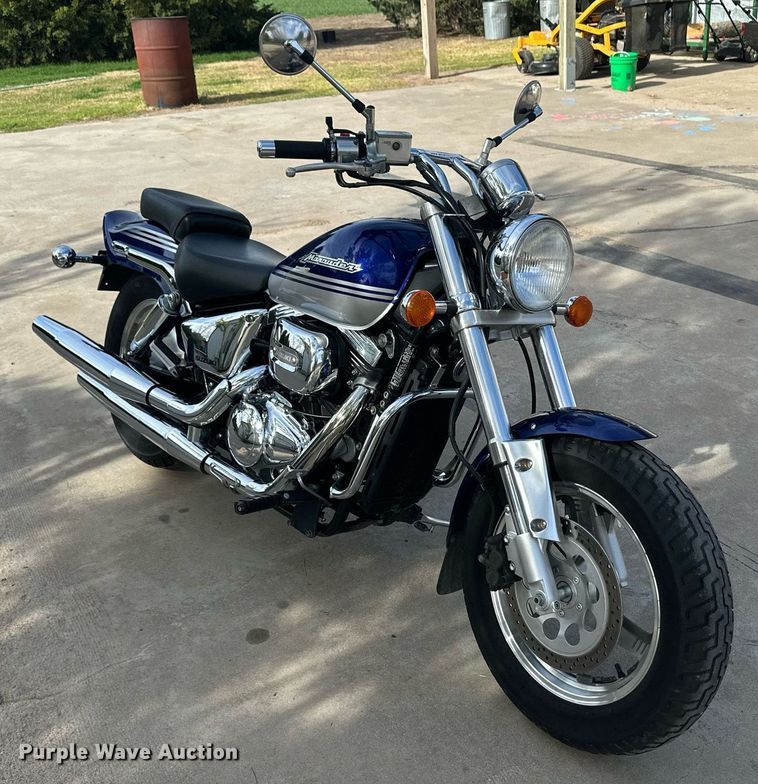 image for item EQ4645 2002 Suzuki VZ800K Marauder motorcycle