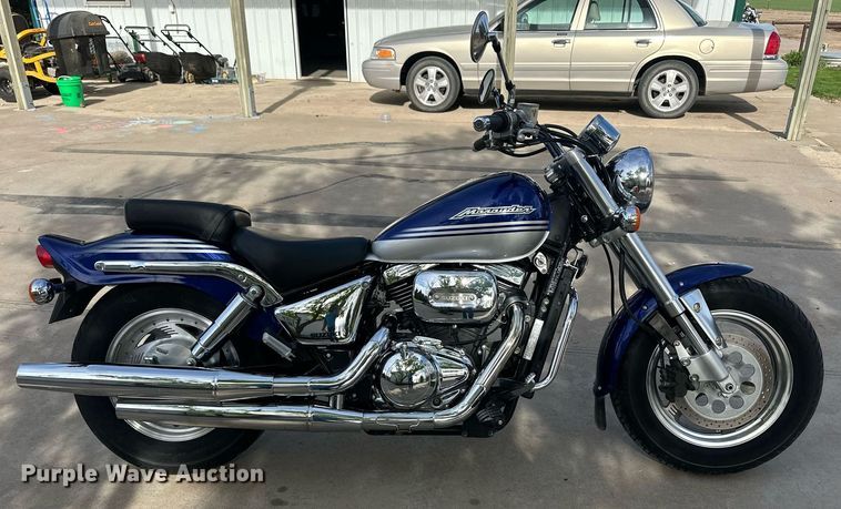 image for item EQ4645 2002 Suzuki VZ800K Marauder motorcycle