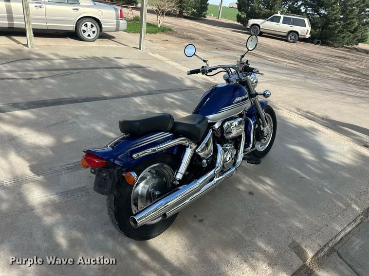 image for item EQ4645 2002 Suzuki VZ800K Marauder motorcycle