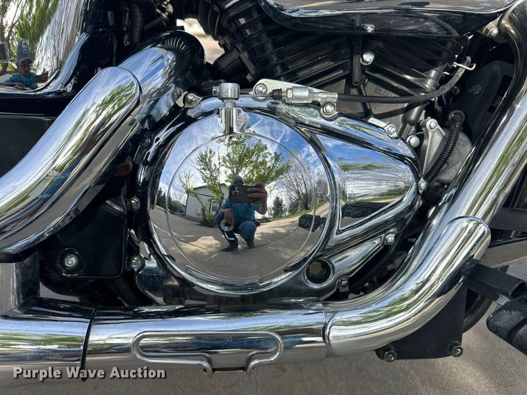 image for item EQ4645 2002 Suzuki VZ800K Marauder motorcycle