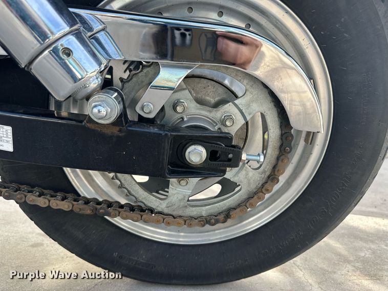 image for item EQ4645 2002 Suzuki VZ800K Marauder motorcycle