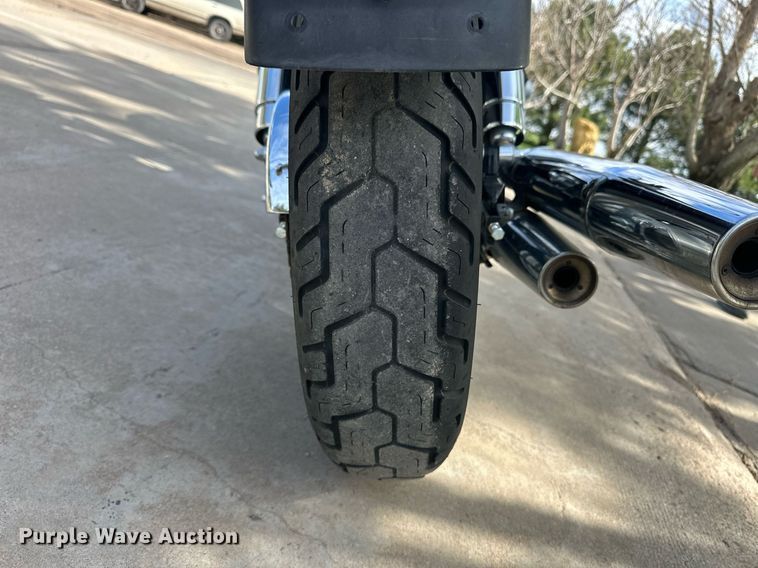 image for item EQ4645 2002 Suzuki VZ800K Marauder motorcycle