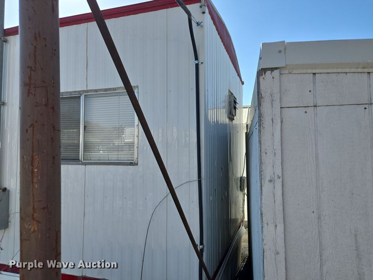 image for item EQ6814 2005 Premiere office trailer