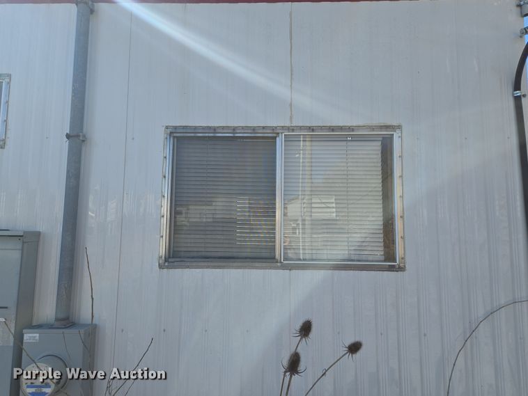 image for item EQ6814 2005 Premiere office trailer