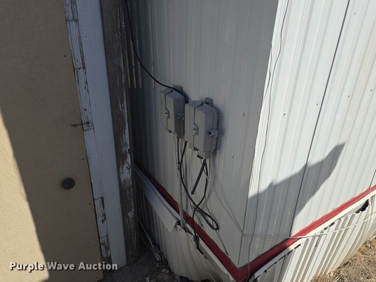 image for item EQ6814 2005 Premiere office trailer