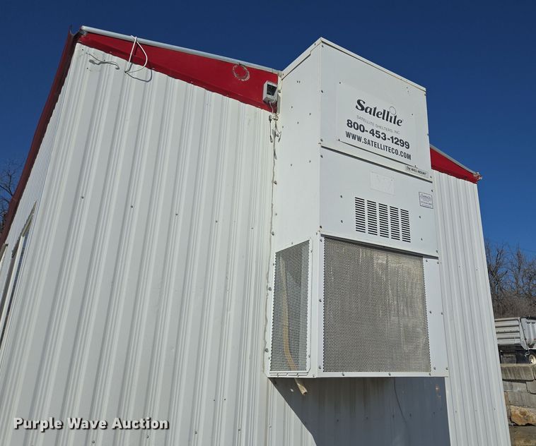 image for item EQ6814 2005 Premiere office trailer