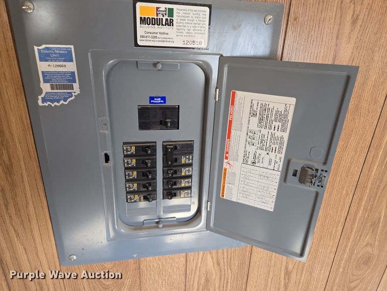 image for item EQ6814 2005 Premiere office trailer