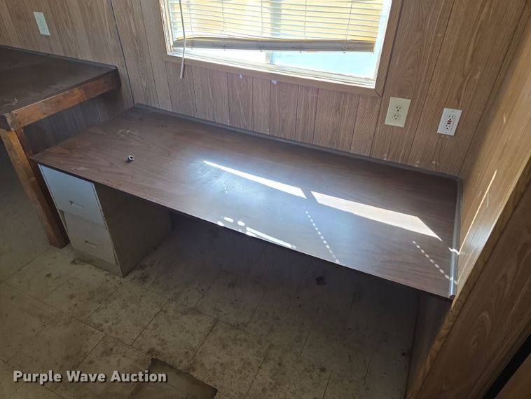 image for item EQ6814 2005 Premiere office trailer