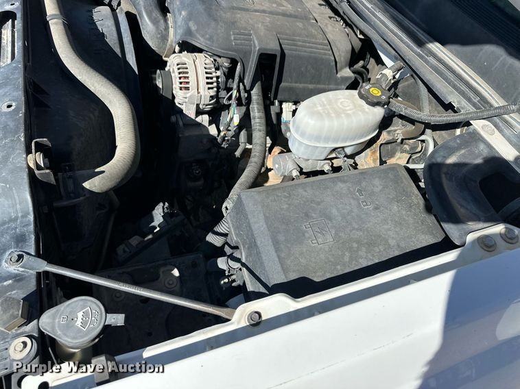 image for item ER8736 2008 Chevrolet Silverado 3500HD pickup truck cab and chassis