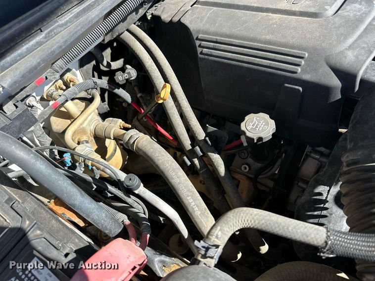 image for item ER8736 2008 Chevrolet Silverado 3500HD pickup truck cab and chassis