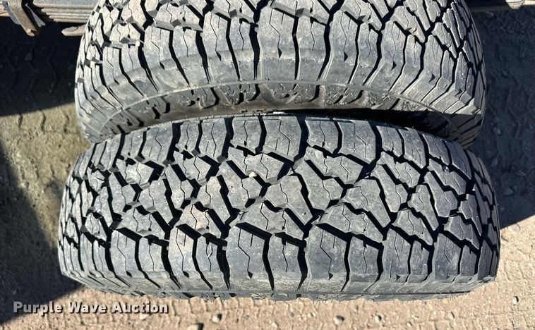 image for item ER8736 2008 Chevrolet Silverado 3500HD pickup truck cab and chassis