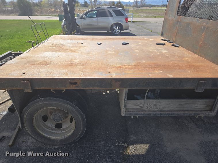 image for item FB9364 2012 Dodge Ram 4500 flatbed truck