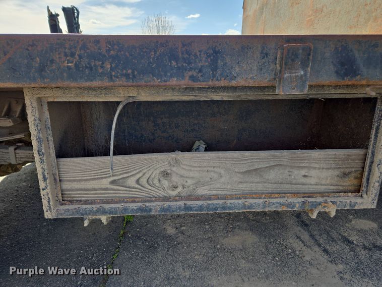 image for item FB9364 2012 Dodge Ram 4500 flatbed truck