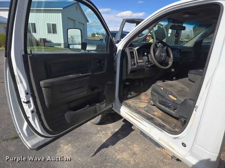 image for item FB9364 2012 Dodge Ram 4500 flatbed truck