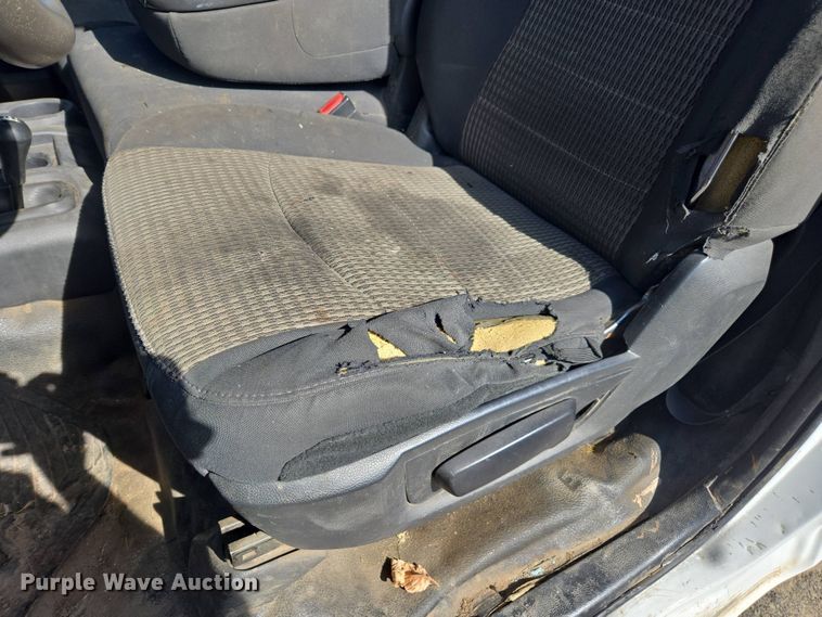 image for item FB9364 2012 Dodge Ram 4500 flatbed truck