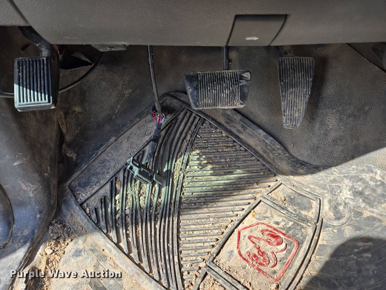 image for item FB9364 2012 Dodge Ram 4500 flatbed truck