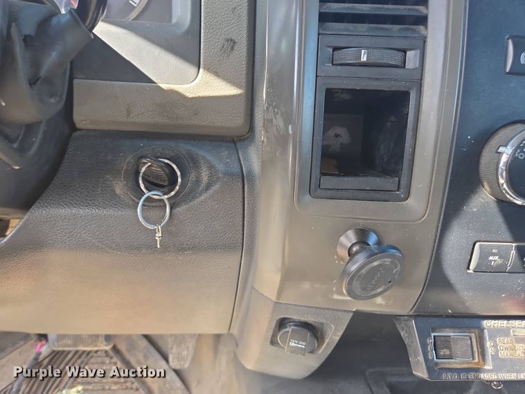 image for item FB9364 2012 Dodge Ram 4500 flatbed truck