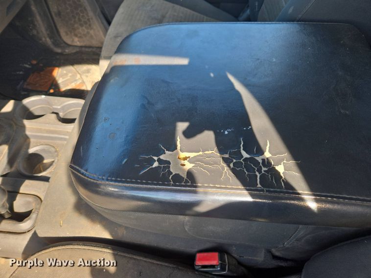 image for item FB9364 2012 Dodge Ram 4500 flatbed truck