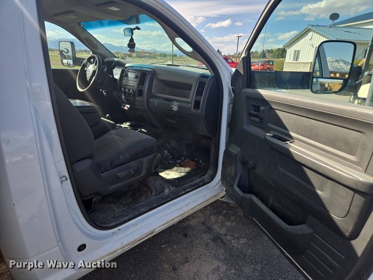 image for item FB9364 2012 Dodge Ram 4500 flatbed truck