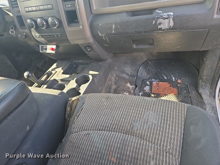 image for item FB9364 2012 Dodge Ram 4500 flatbed truck