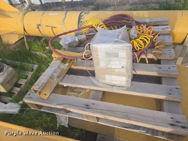 image for item FB9365 P&H Spectrum jib crane