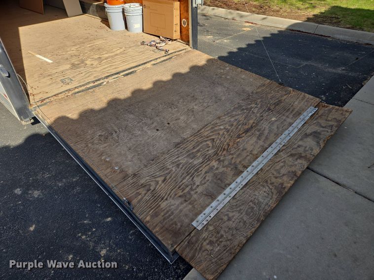 image for item FB9368 2005 Mirage Trailer enclosed cargo trailer