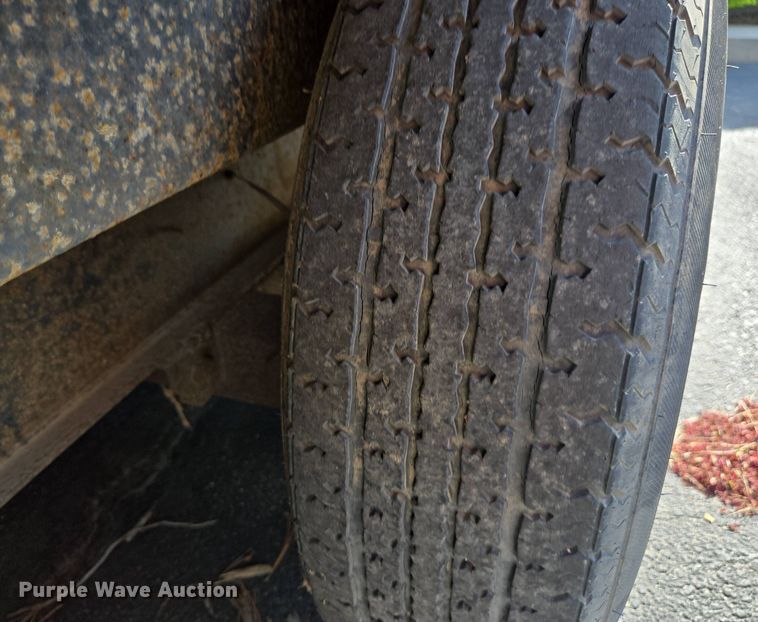 image for item FB9368 2005 Mirage Trailer enclosed cargo trailer