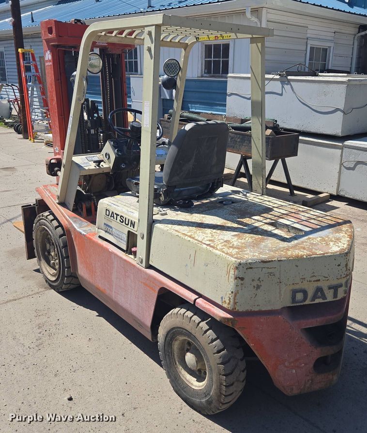 image for item FB9370 Datsun 6000 forklift