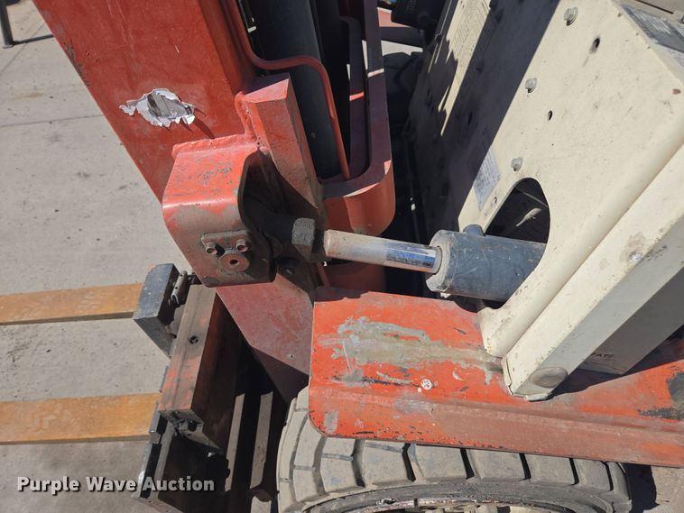 image for item FB9370 Datsun 6000 forklift