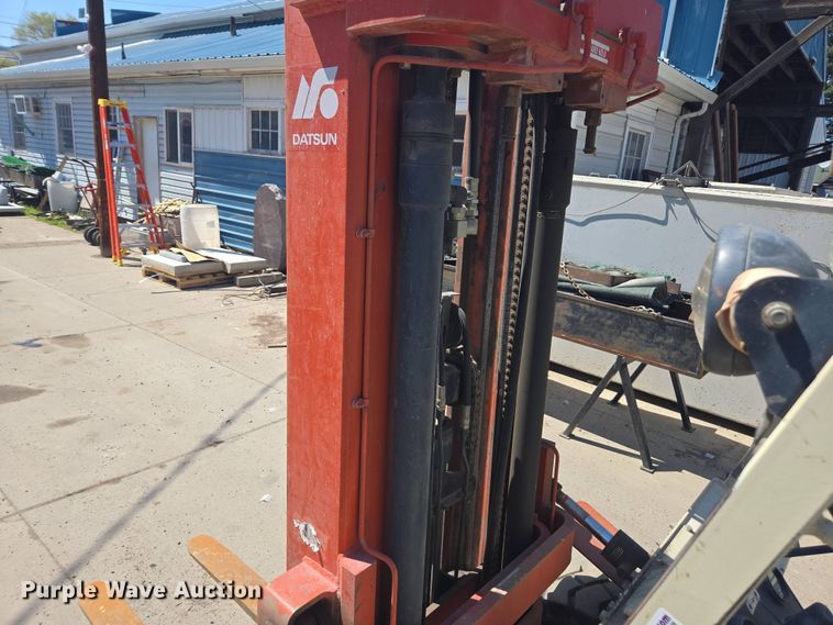 image for item FB9370 Datsun 6000 forklift