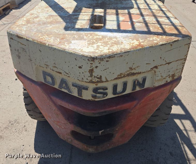 image for item FB9370 Datsun 6000 forklift