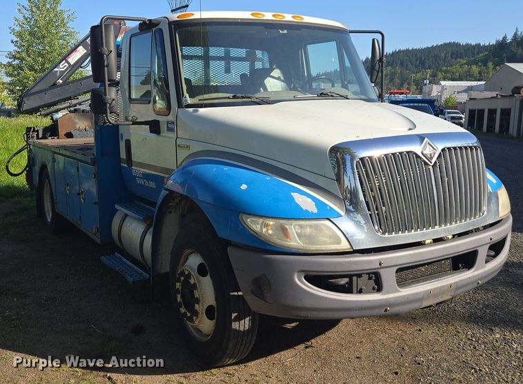 image for item FB9371 2009 International 4300 crane truck