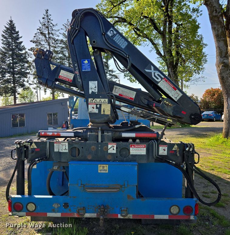 image for item FB9371 2009 International 4300 crane truck