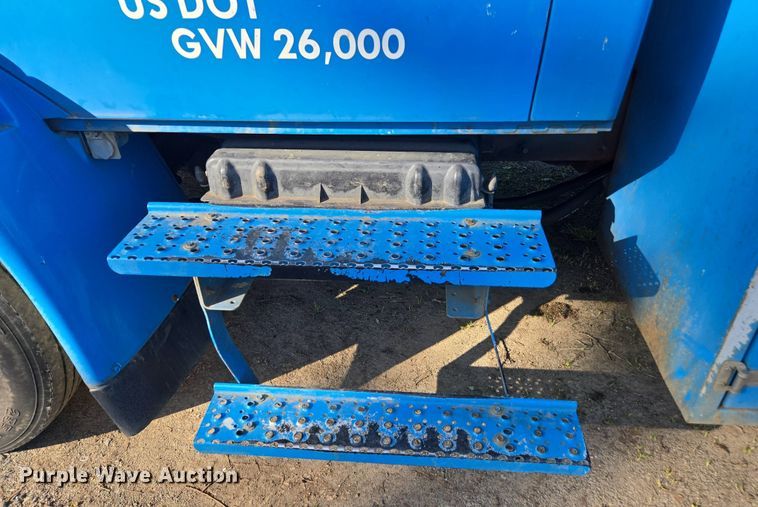 image for item FB9371 2009 International 4300 crane truck