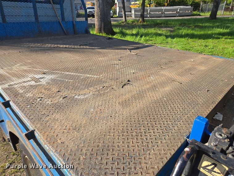 image for item FB9371 2009 International 4300 crane truck